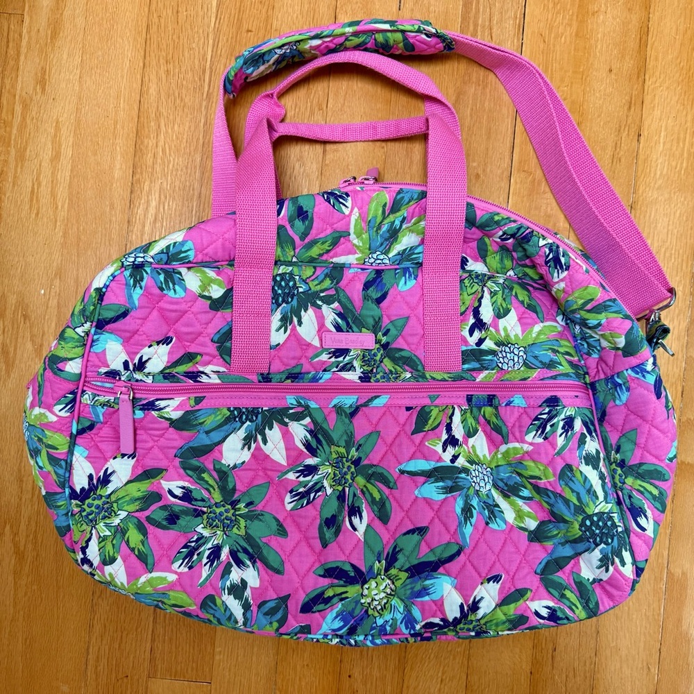 Vera Bradley Medium Travel Bag in Tropical Paradise